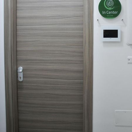 In Center Apartaments ساليرنو المظهر الخارجي الصورة