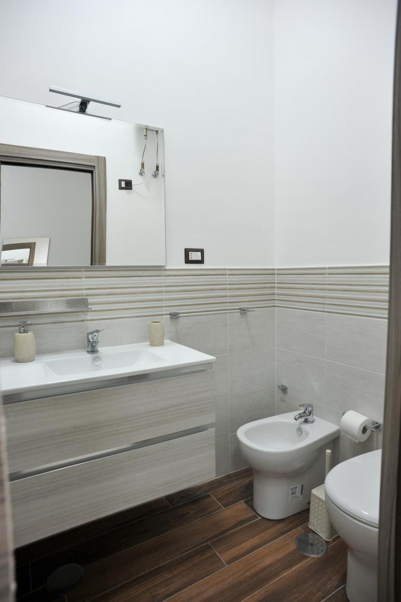 In Center Apartaments ساليرنو المظهر الخارجي الصورة